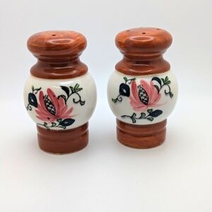 Vintage Salt and Pepper Shakers Ceramic With Hand Painted Flower Made In Japan